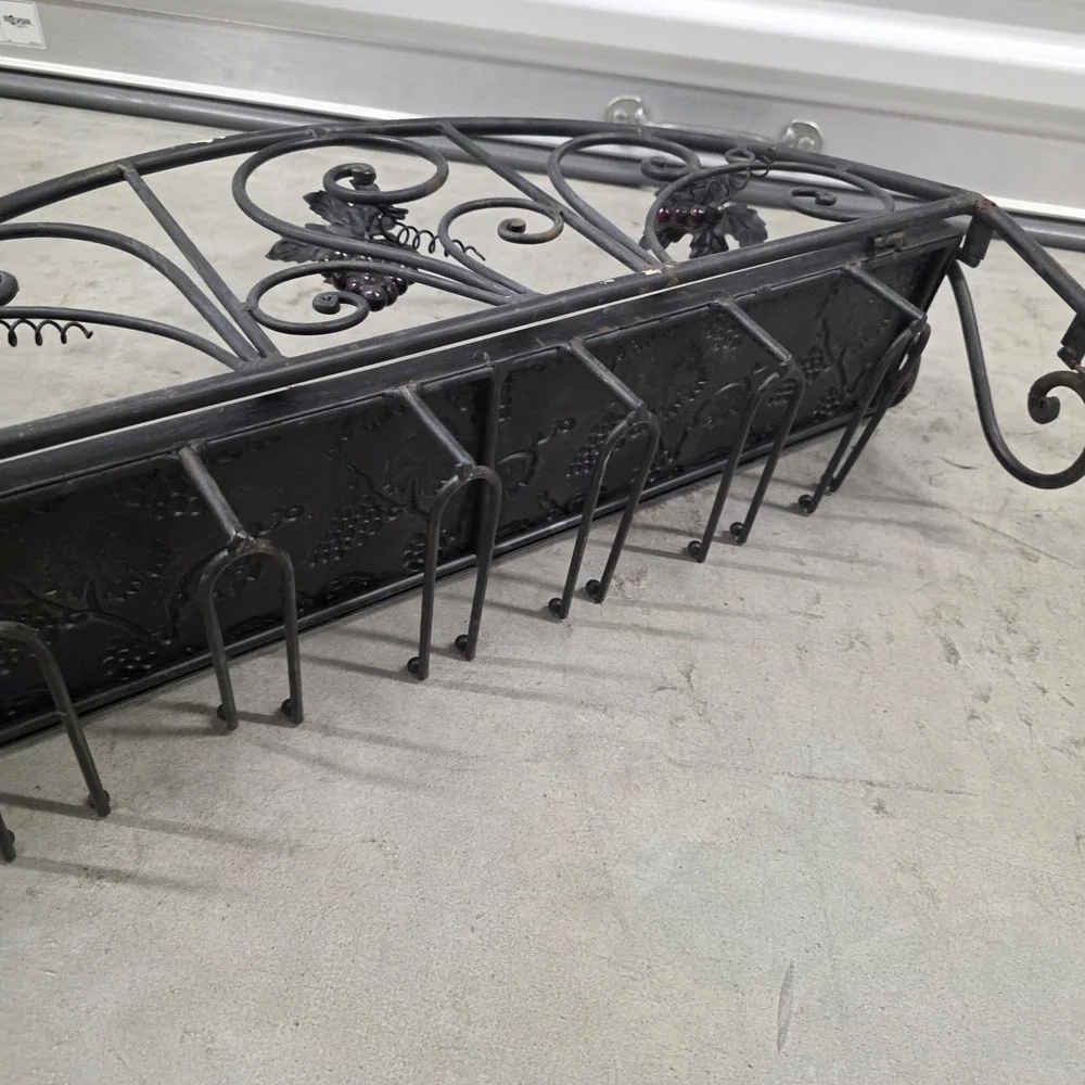 Wrought Iron Wall Mounted Wine Rack Stemware Glass Holder Grape Leaf Rustic Deco